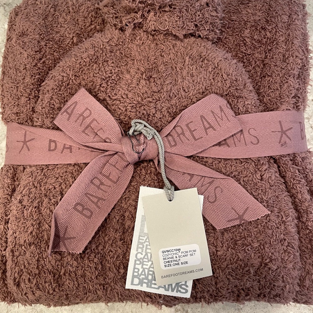 Barefoot Dreams Cozy Chestnut Scarf & Beanie Set